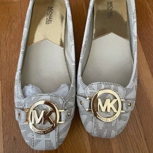 MK Fulton moc flats